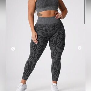NVGTN Black Speckled Zebra Seamless Leggings, size Large